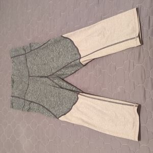 Champion Capri Yoga Pants Gray Small